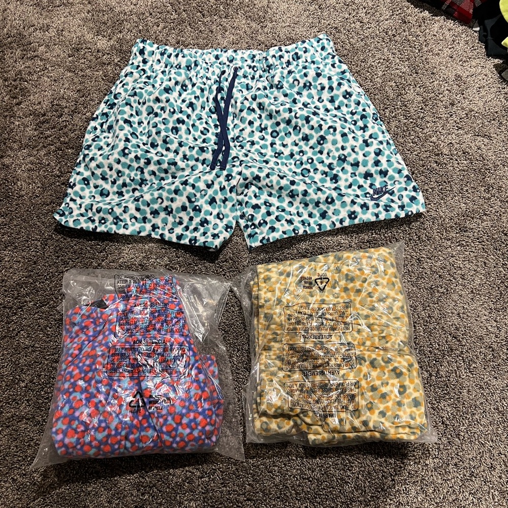 Mens Nike Sherpa fleece shorts